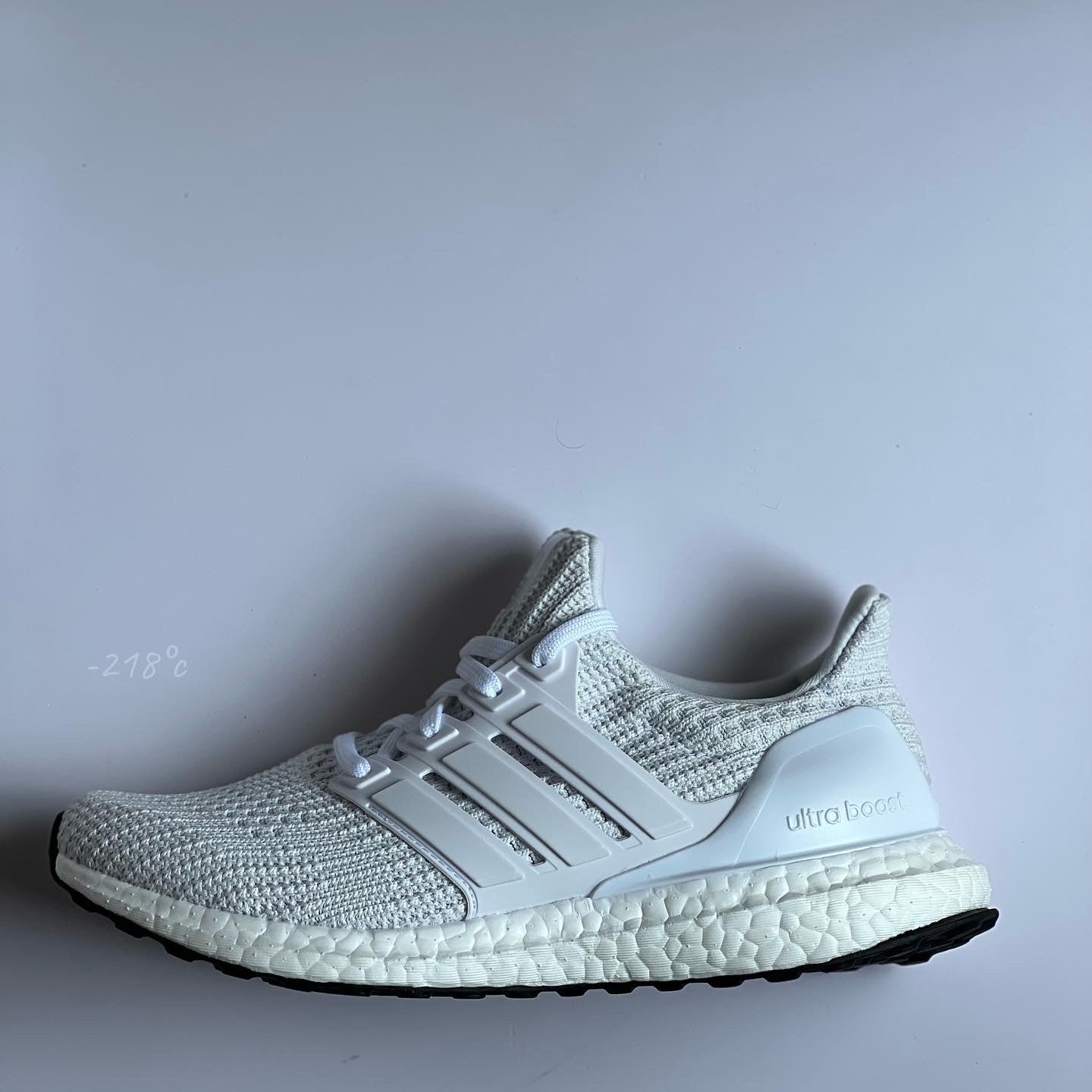 ADIDAS UltraBoost 4.0球鞋