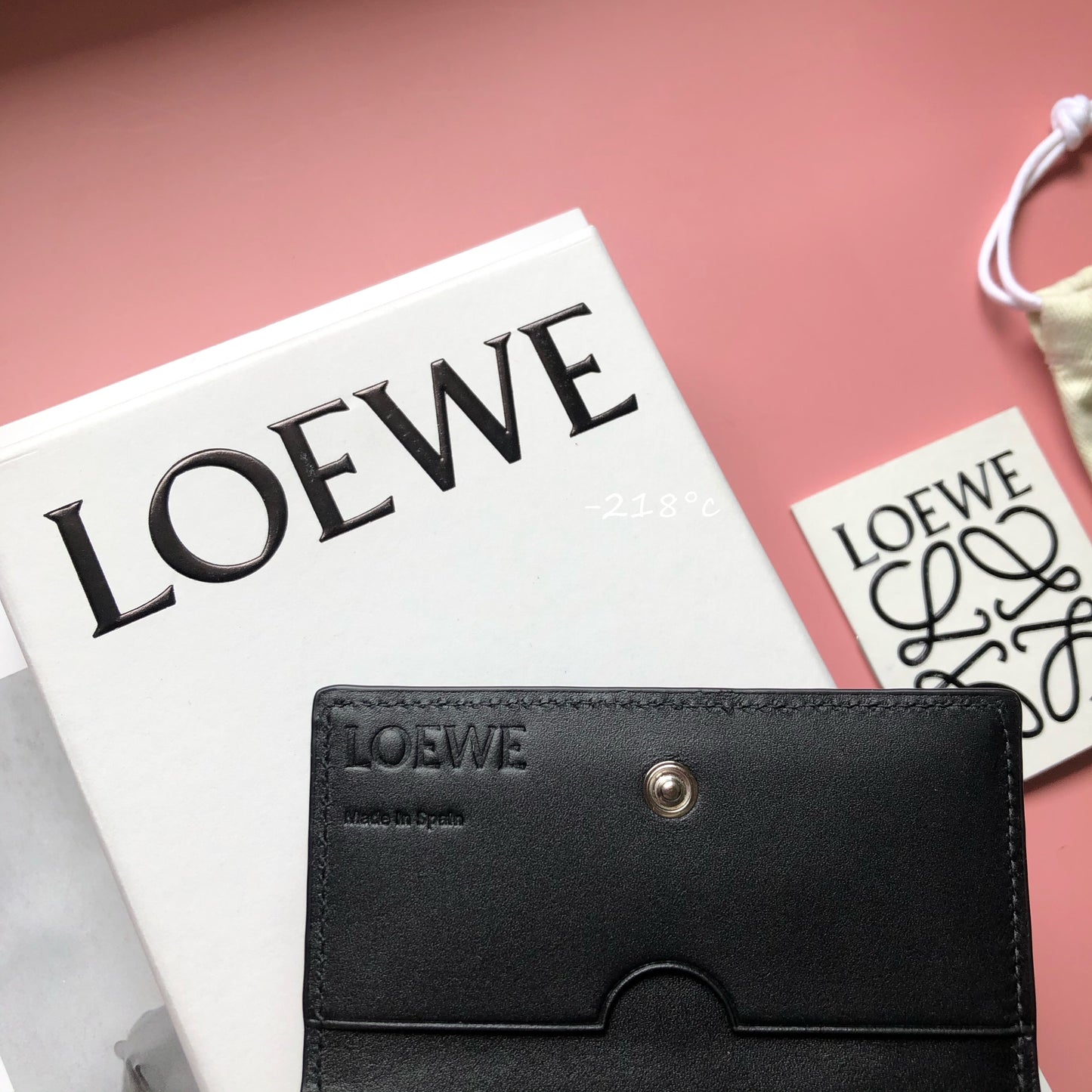 LOEWE小牛皮卡包